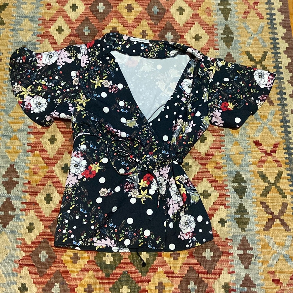 Zara tie pattern top